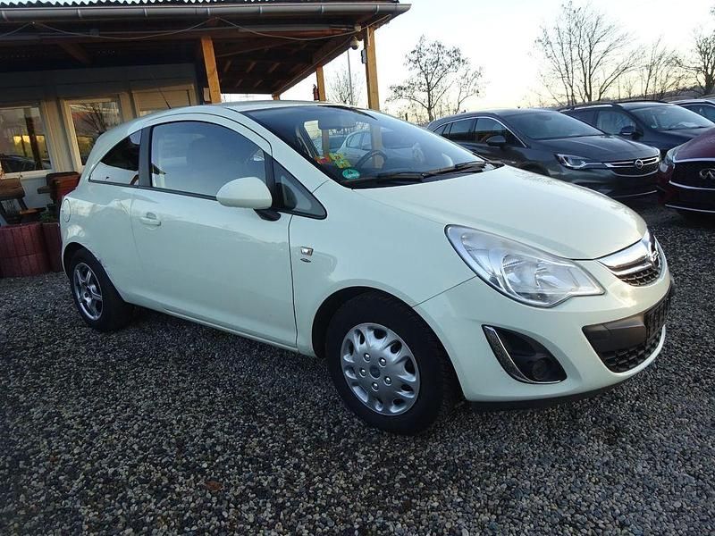 Gebraucht Opel Corsa Satellite 69 PS (50 kW) 2011 Weiß Limousine