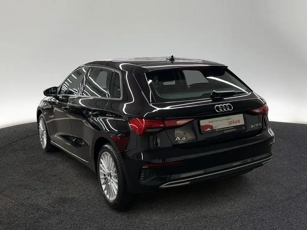 Gebraucht Audi A3 Advanced Plus 110 PS (80 kW) 2023 Mythosschwarz metallic Limousine