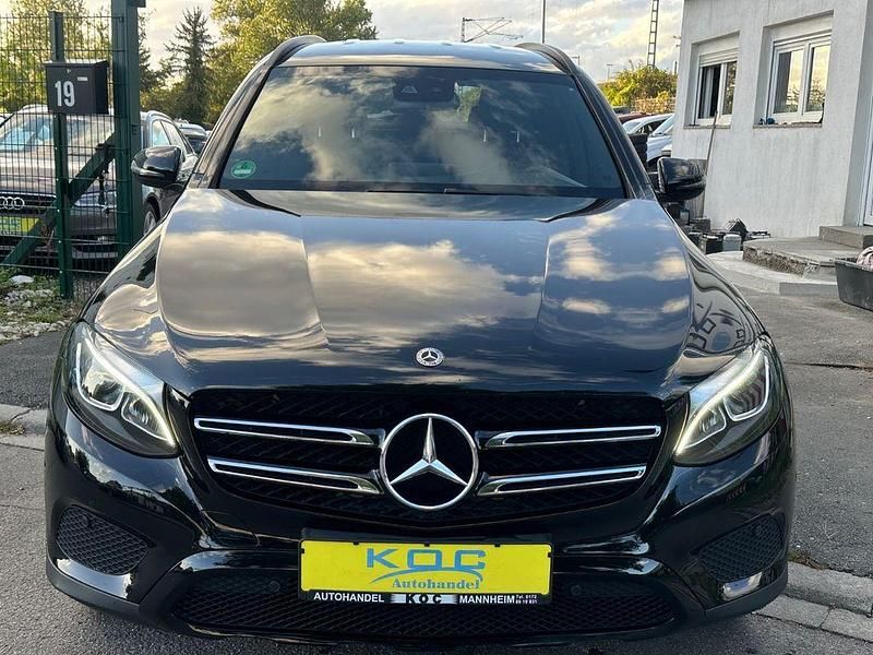 Gebraucht Mercedes GLC220 AMG 170 PS (125 kW) 2018 Schwarz/baltic black SUV