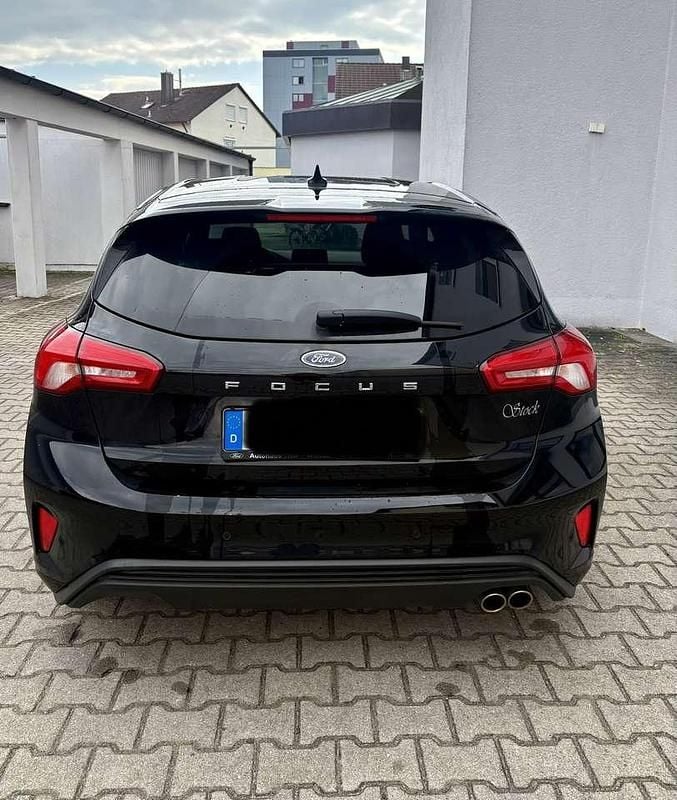 Gebraucht Ford Focus ST-Line 150 PS (110 kW) 2019 Schwarz Kleinwagen