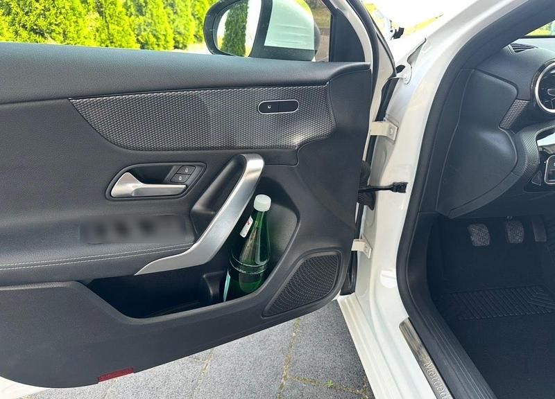 Gebraucht Mercedes A180 Progressive 136 PS (100 kW) 2020 Weiß Limousine