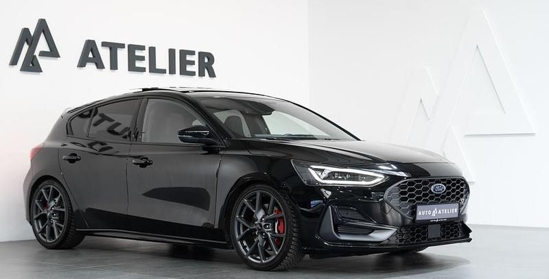 Gebraucht Ford Focus ST 280 PS (205 kW) 2023 Obsidianschwarz metallic Limousine
