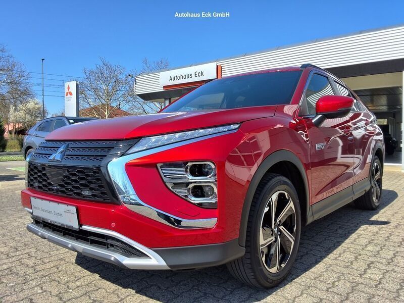 Dynamikrot (metallic) Gebraucht 2021 Mitsubishi Eclipse Cross Plus SUV | 23.930 € (Fairer Preis) - Bild 1/4