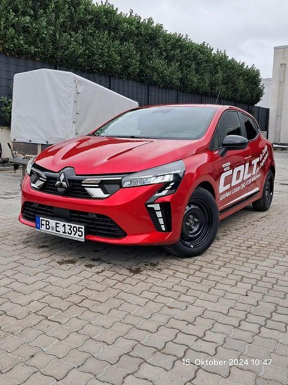 Gebraucht Mitsubishi Colt Plus 91 PS (66 kW) 2024 Rot Limousine