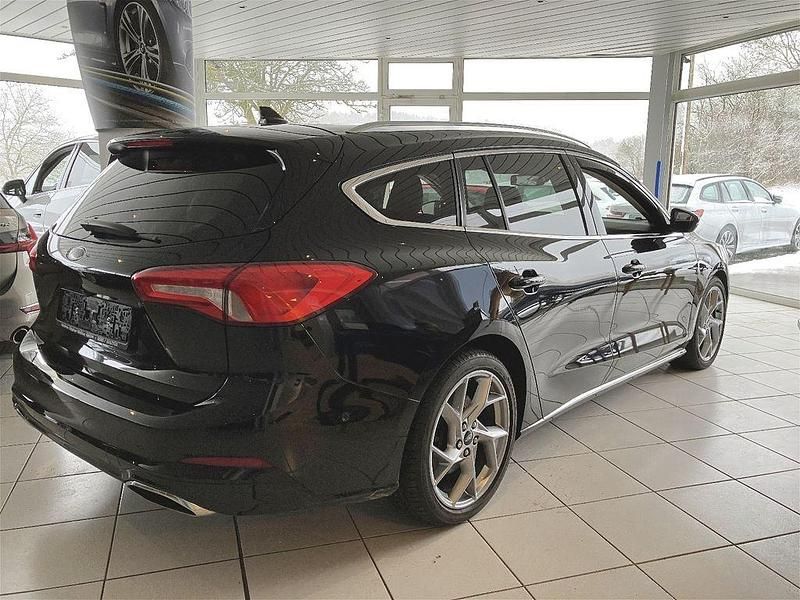 Gebraucht Ford Focus Vignale 150 PS (110 kW) 2019 Schwarz Limousine