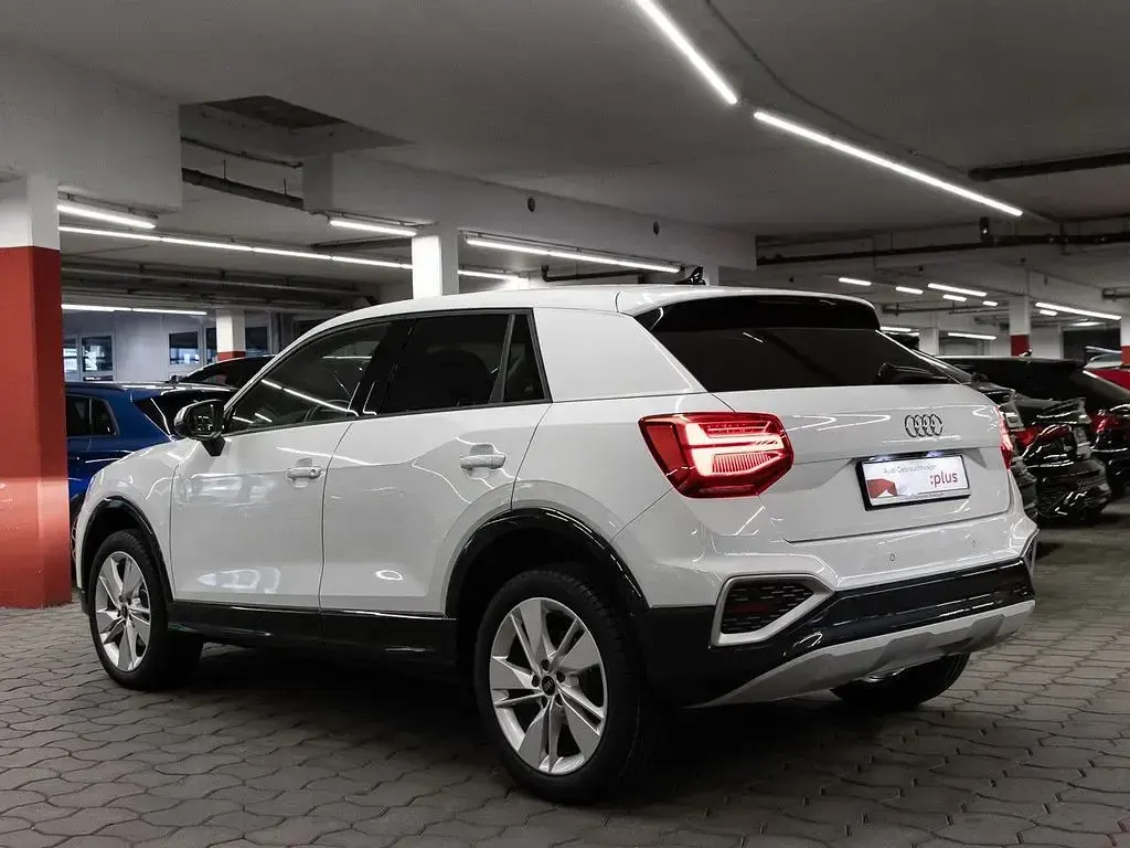 Gebraucht Audi Q2 Advanced Plus 150 PS (110 kW) 2025 Gletscherweiß metallic SUV