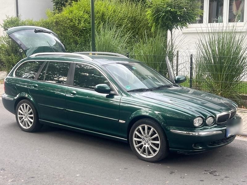 Grün Gebraucht 2005 Jaguar X-type Kombi | 4.963 € (Teuer) - Bild 1/4