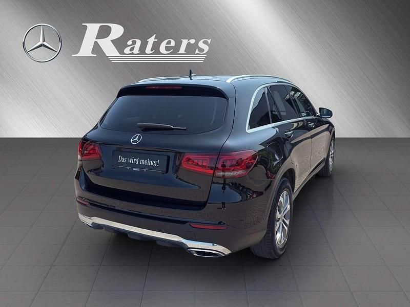 Gebraucht Mercedes GLC220 194 PS (142 kW) 2022 Schwarz SUV