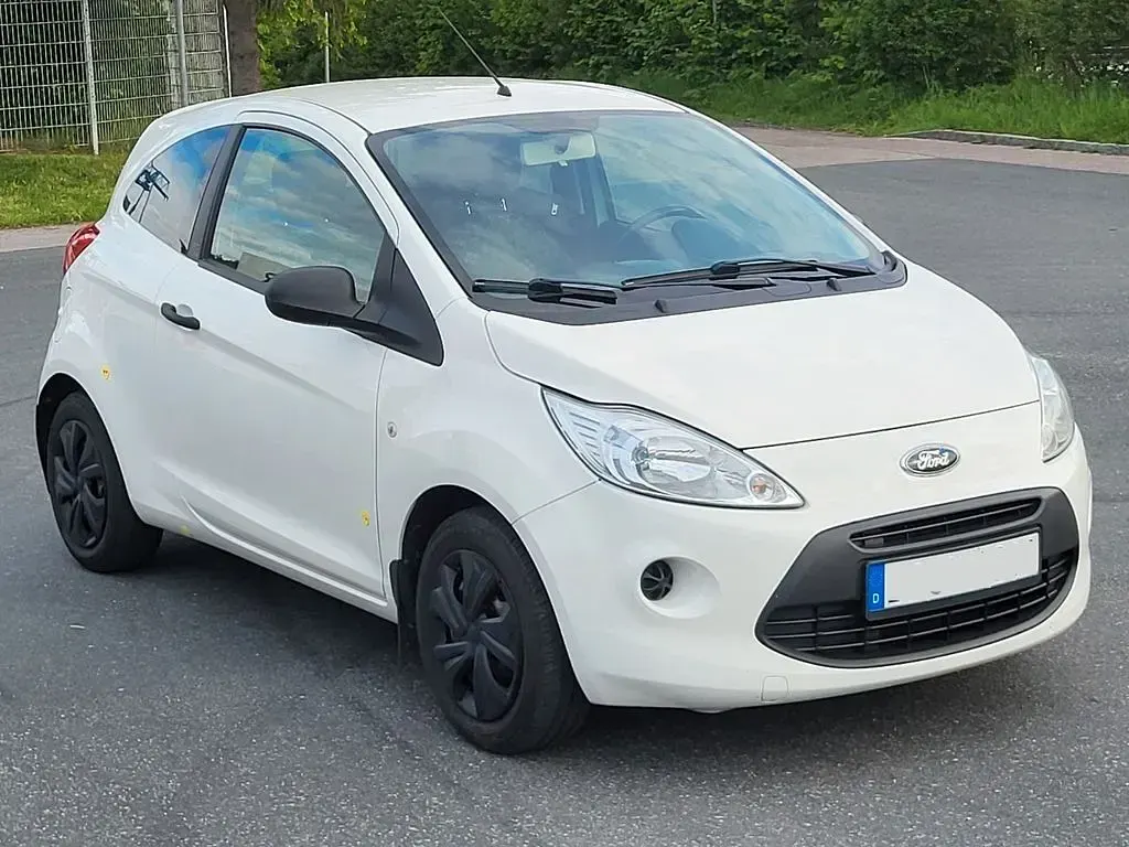 Używany Ford Ka 69 KM (50 kW) 2010 Biały Hatchback