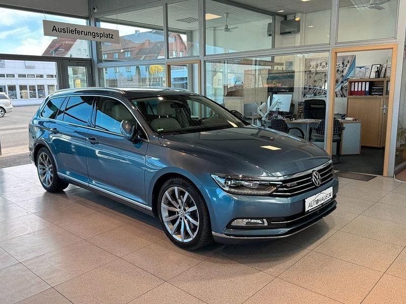 Gebraucht VW Passat Highline 190 PS (139 kW) 2018 Blau Kombi