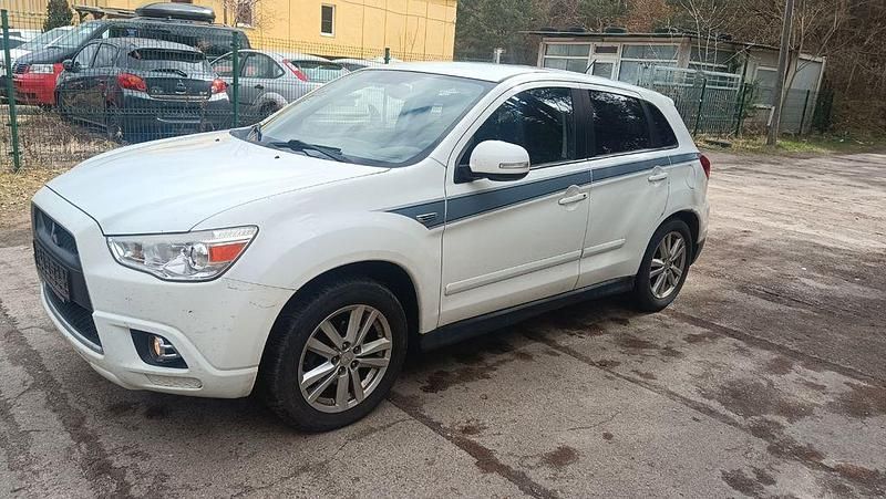 Gebraucht Mitsubishi ASX Edition 150 PS (110 kW) 2012 Weiß SUV