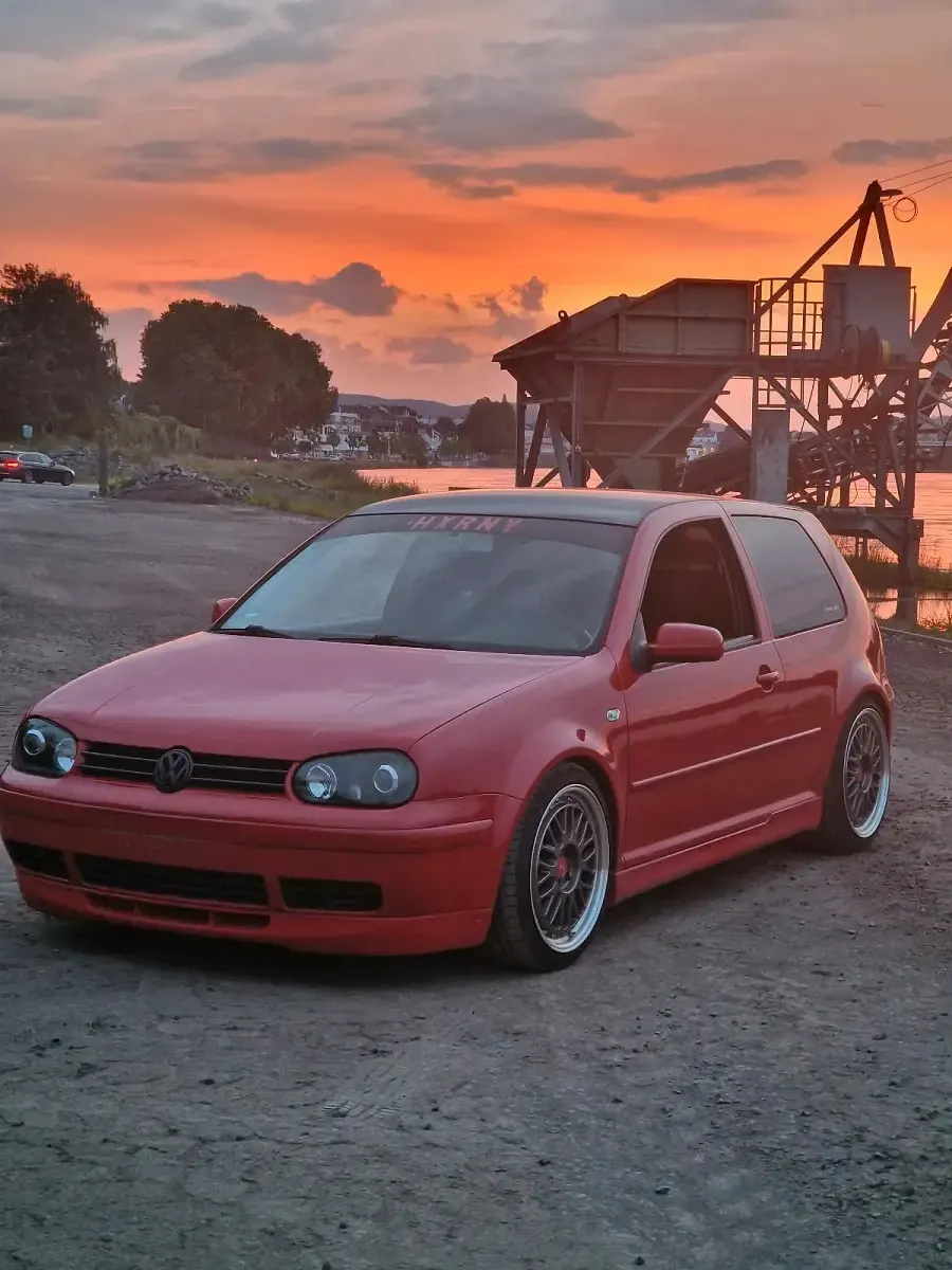 Gebraucht VW Golf IV GTI 75 PS (55 kW) 2001 Rot Kleinwagen