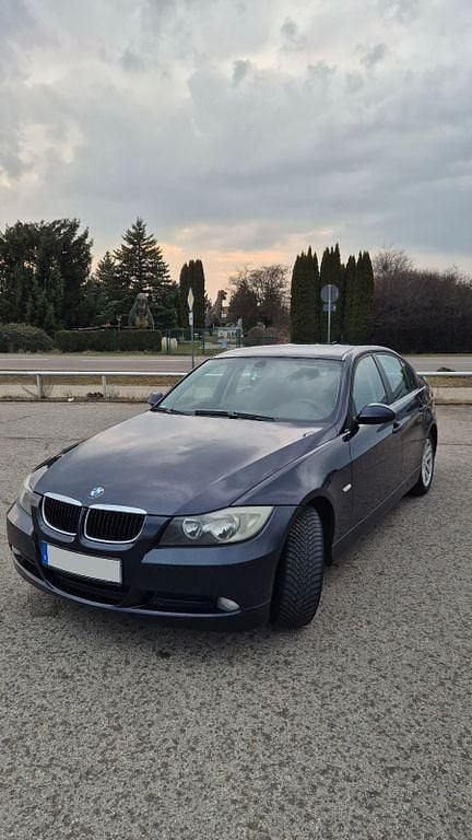 Gebraucht BMW 318 129 PS (94 kW) 2006 Blau Limousine