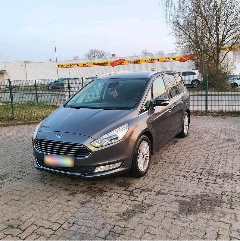 Gebraucht Ford Galaxy Titanium 150 PS (110 kW) 2017 Grau Van / Kleinbus