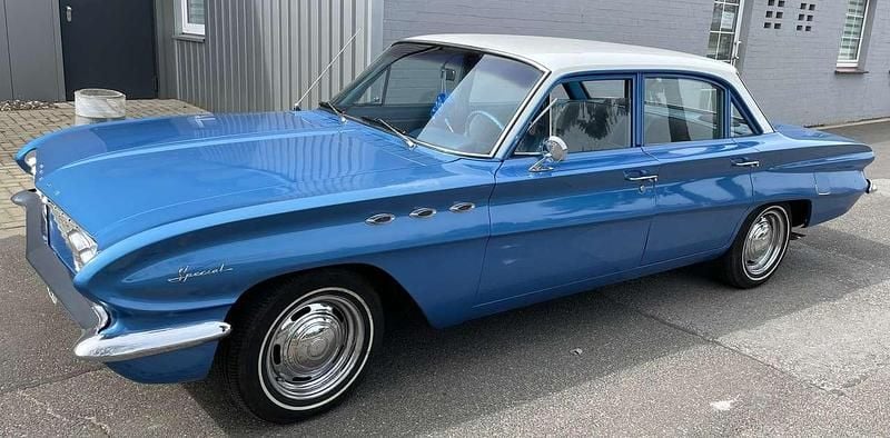 Blau Gebraucht 1961 Buick Special Limousine | 14.500 € - Bild 1/4