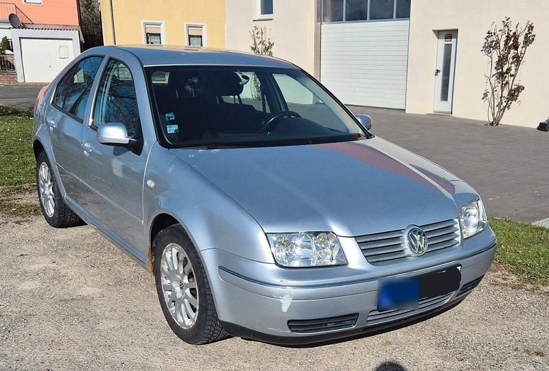 Gebraucht VW Bora Highline 105 PS (77 kW) 2003 Silber Limousine