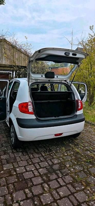 Second-hand Hyundai Getz 67 CP (49 kW) 2007 Alb Hatchback