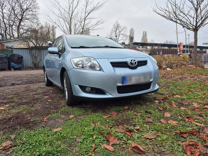 Blau Gebraucht 2008 Toyota Auris Luna Limousine | 7.000 € (Teuer) - Bild 1/4