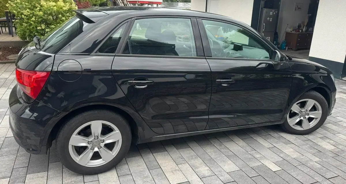 Gebraucht Audi A1 Sportback 95 PS (69 kW) 2017 Schwarz Kleinwagen