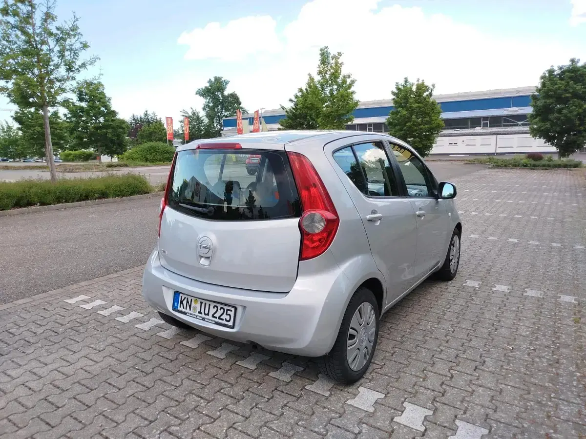 Gebraucht Opel Agila 65 PS (47 kW) 2008 Grau Kleinwagen