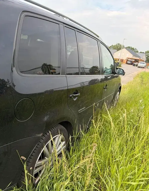 Gebraucht VW Touran 140 PS (102 kW) 2008 Schwarz Van / Kleinbus