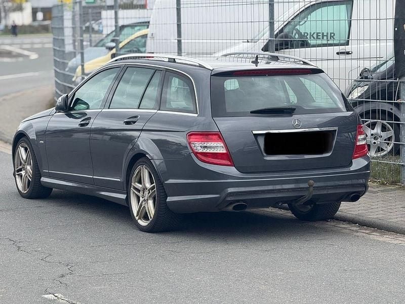 Gebraucht Mercedes C320 224 PS (164 kW) 2008 Grau Kombi