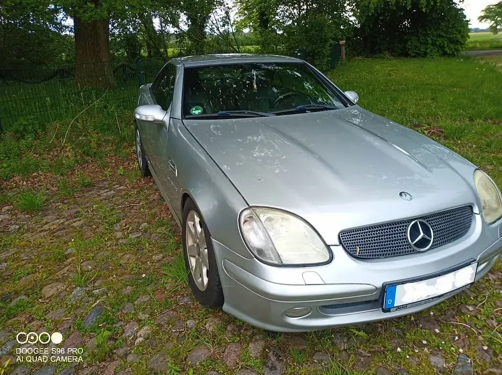 Gebraucht Mercedes SLK200 163 PS (119 kW) 2004 Silber Cabrio