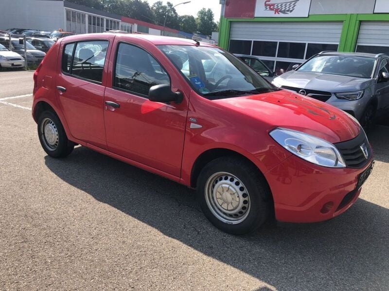 Gebraucht Dacia Sandero Basis 75 PS (55 kW) 2011 Rot Kleinwagen