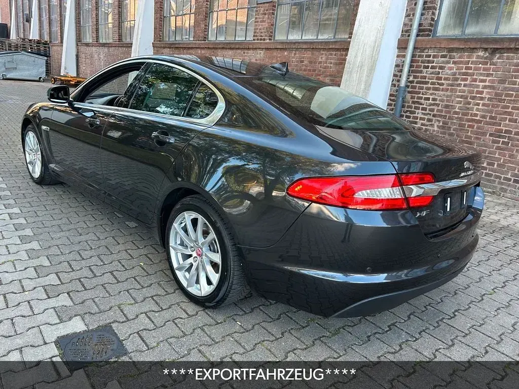 Gebraucht Jaguar XF 200 PS (147 kW) 2014 Grau Limousine