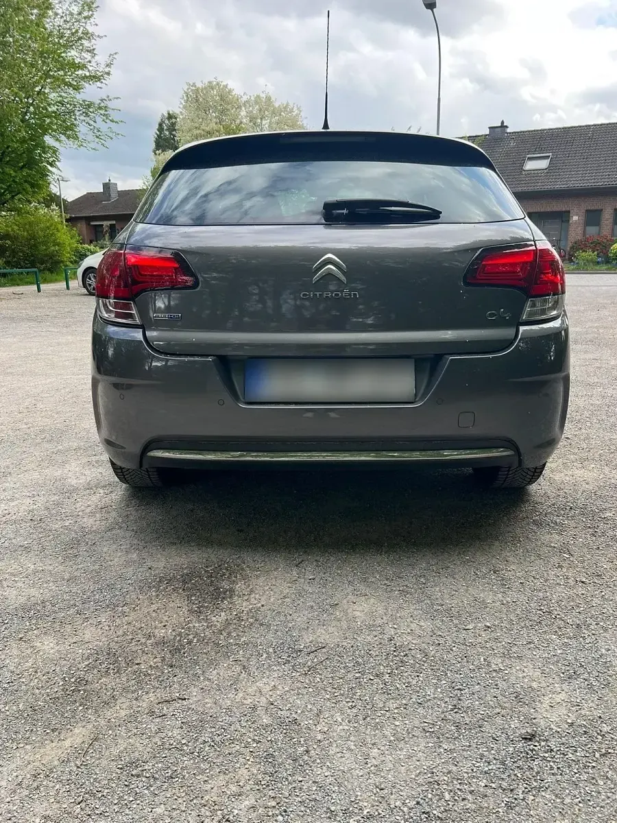 Gebraucht Citroën C4 99 PS (72 kW) 2016 Braun Kleinwagen