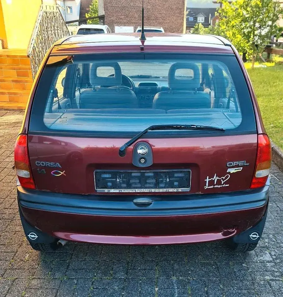 Gebraucht Opel Corsa 60 PS (44 kW) 1997 Rot Kleinwagen