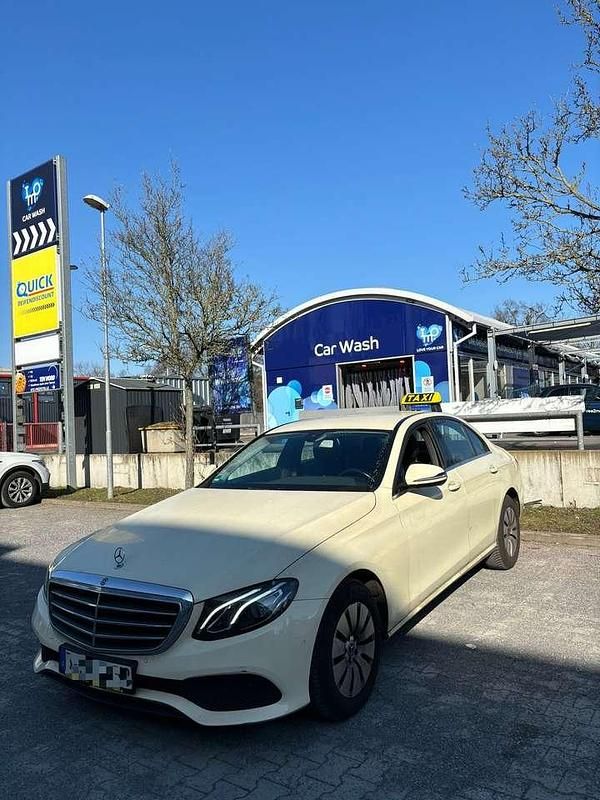 Gebraucht Mercedes E200 160 PS (117 kW) 2020 Schwarz Limousine