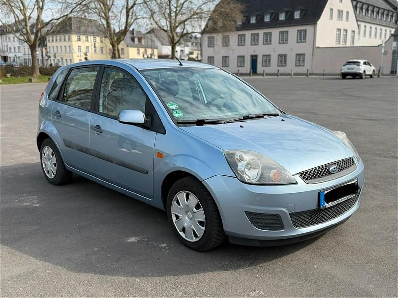 Gebraucht Ford Fiesta 69 PS (50 kW) 2007 Blau Kleinwagen