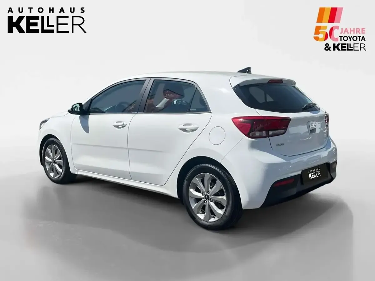 Gebraucht Kia Rio Vision 101 PS (74 kW) 2022 (ud) schneeweiss Limousine