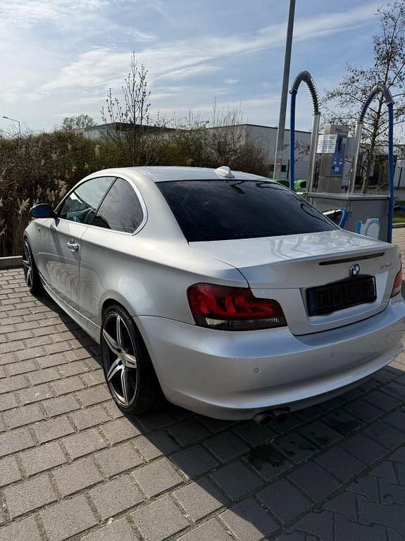 Gebraucht BMW 125 218 PS (160 kW) 2009 Silber Kleinwagen