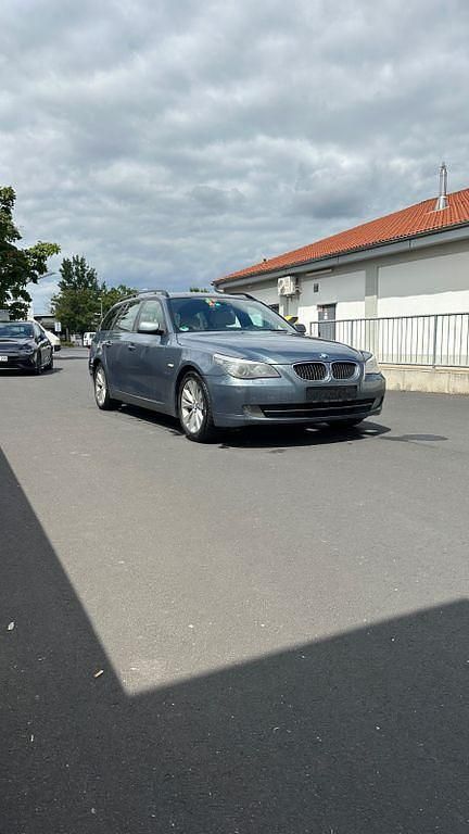 Grau Gebraucht 2008 BMW 530 Exclusive Kombi | 3.800 € (Superpreis) - Bild 1/4