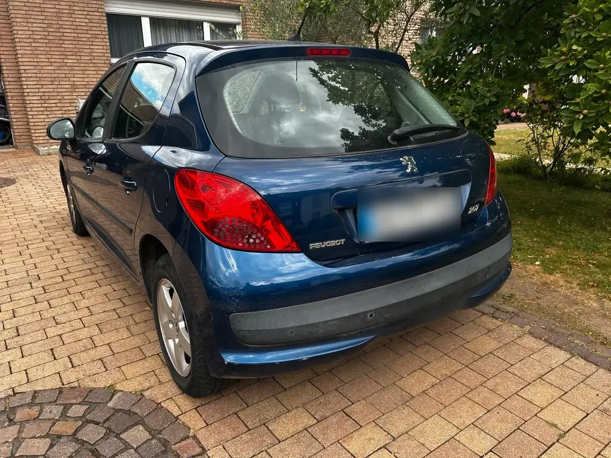 Gebraucht Peugeot 207 95 PS (69 kW) 2007 Blau Kleinwagen