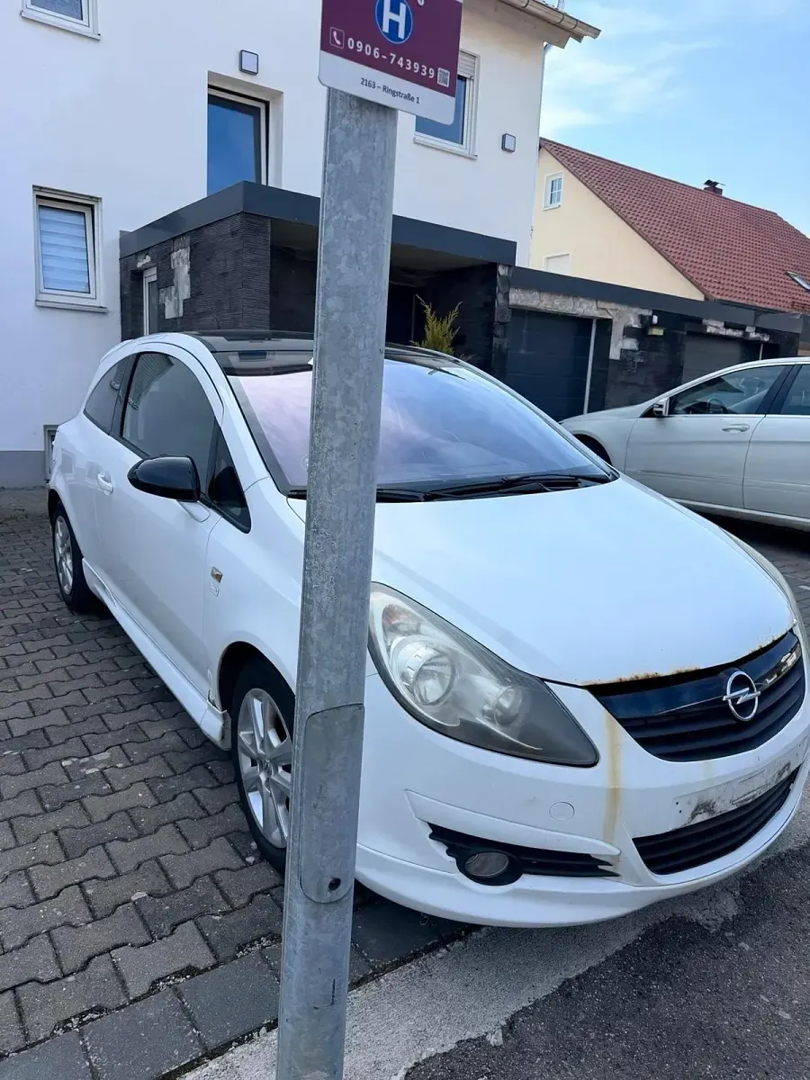 Gebraucht Opel Corsa Edition 90 PS (66 kW) 2008 Weiß Kleinwagen