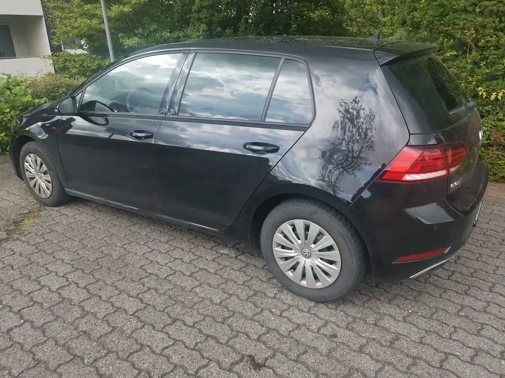 Gebraucht VW Golf VII Join 86 PS (63 kW) 2018 Schwarz Limousine