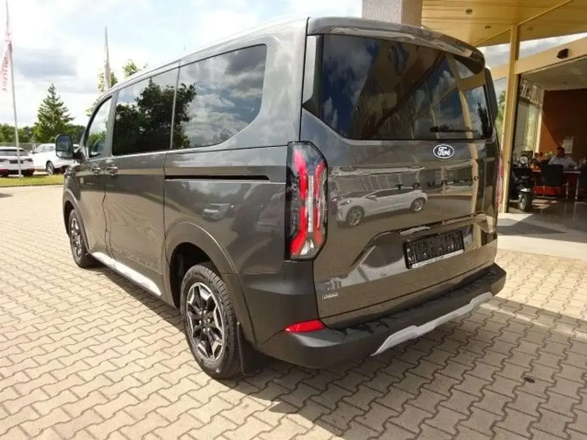 Neu Ford Tourneo Active 232 PS (170 kW) 2025 Magnetic metallic Van / Kleinbus