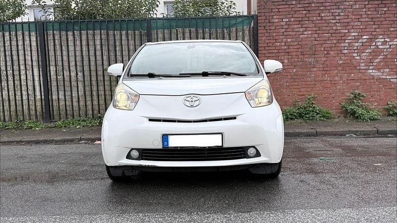 Gebraucht Toyota iQ 68 PS (50 kW) 2009 Weiß Kleinwagen