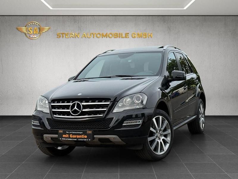 Schwarz Gebraucht 2011 Mercedes ML350 Edition SUV | 19.990 € (Fairer Preis) - Bild 1/4