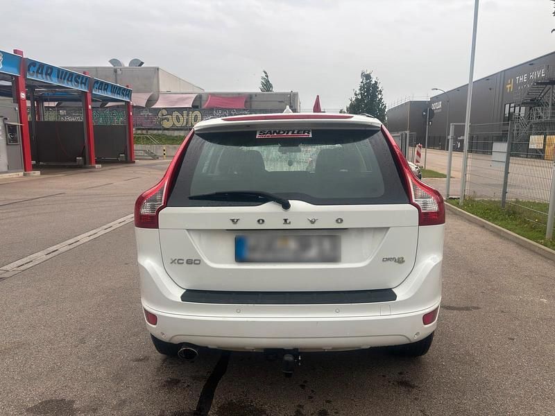 Gebraucht Volvo XC60 163 PS (119 kW) 2011 Weiß SUV
