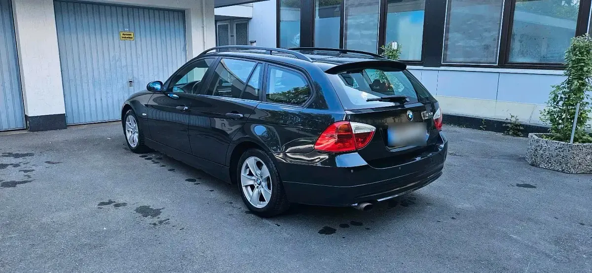 Gebraucht BMW 320 150 PS (110 kW) 2007 Schwarz Kombi