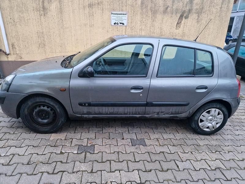 Gebraucht Renault Clio II 75 PS (55 kW) 2004 Kleinwagen
