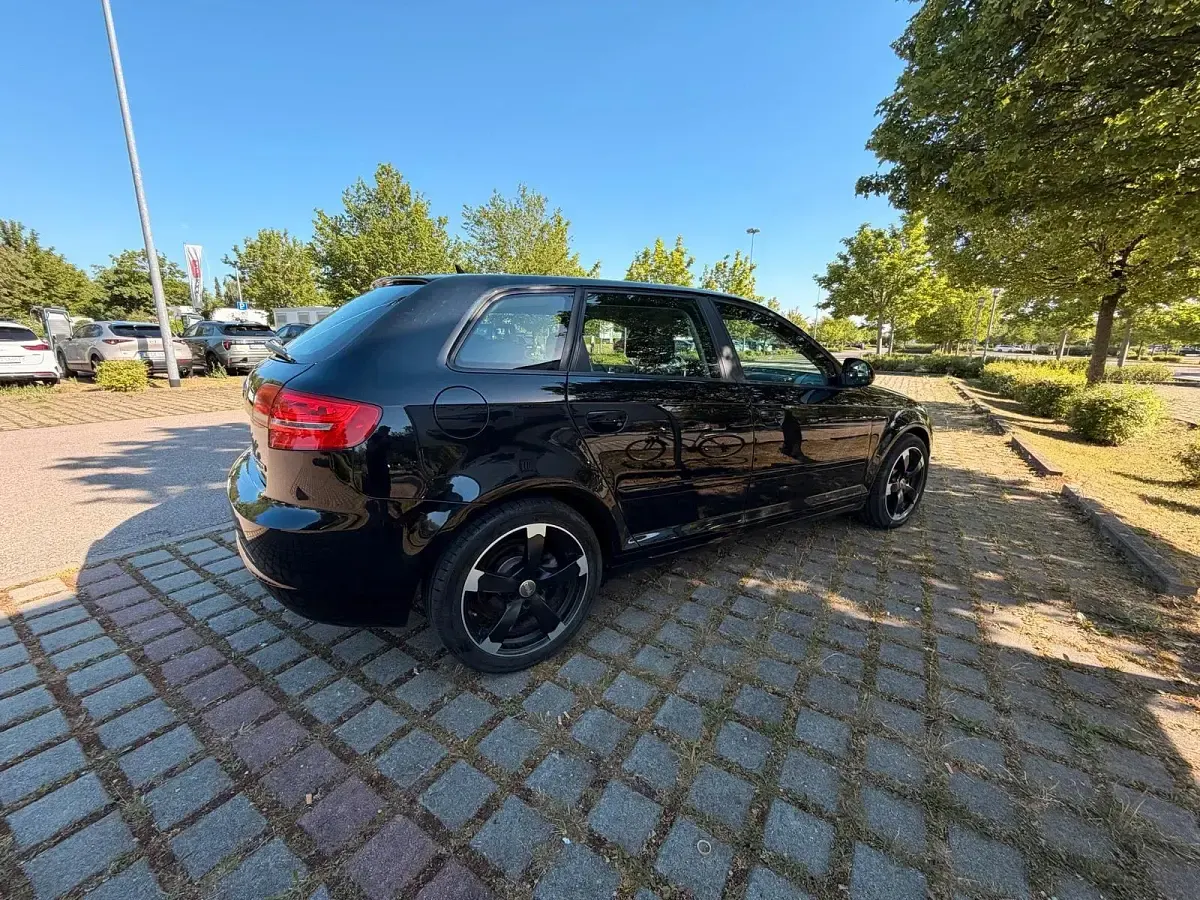 Gebraucht Audi A3 140 PS (102 kW) 2010 Schwarz Kleinwagen