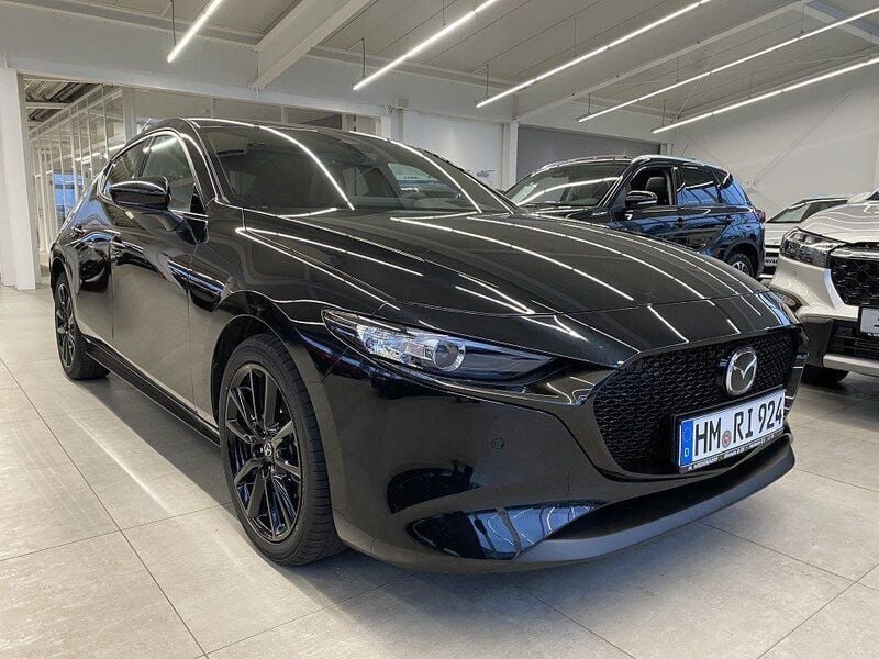Jet black Gebraucht 2024 Mazda 3 Nagisa Limousine | 28.900 € (Fairer Preis) - Bild 1/4