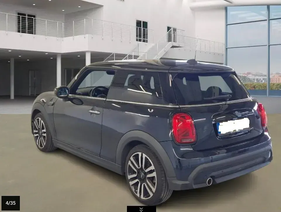 Gebraucht Mini Cooper Classic 136 PS (100 kW) 2023 Schwarz Kleinwagen