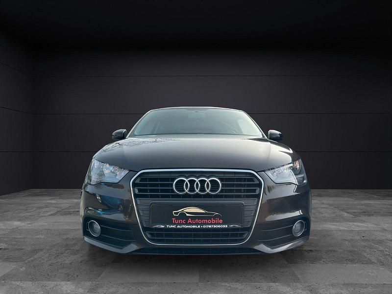 Gebraucht Audi A1 Attraction 86 PS (63 kW) 2011 Braun Kleinwagen