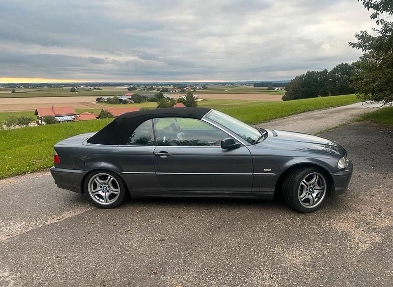 Gebraucht BMW 320 170 PS (125 kW) 2002 Grau Cabrio
